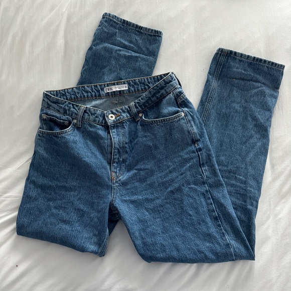 Zara Mid Rise Baggy Jeans - Picture 1 of 4